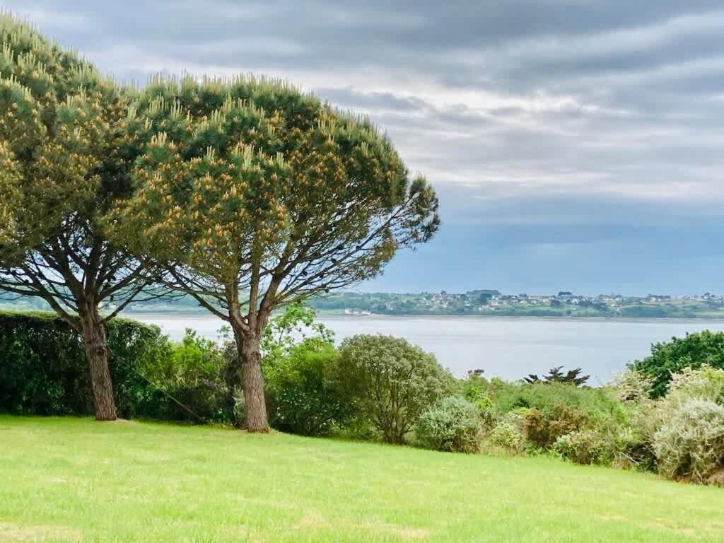 Kermartin - Maison De Famille Avec Vue Sur La Baie De Morlaix Plouézocʼh Extérieur photo