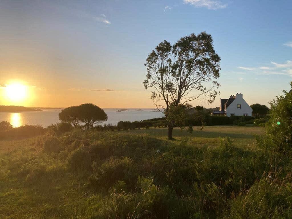 Kermartin - Maison De Famille Avec Vue Sur La Baie De Morlaix Plouézocʼh Extérieur photo
